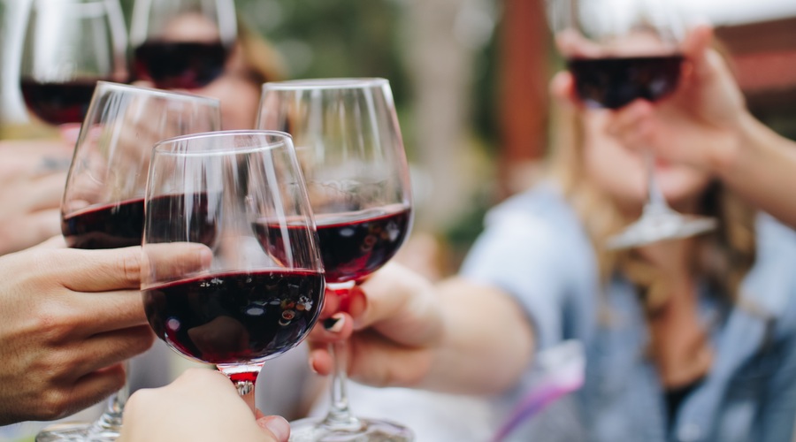 Ljubitelji primorskih vin bodo januarja obiskali TA dogodek (foto: Unsplash.com/Kelsey Knight)