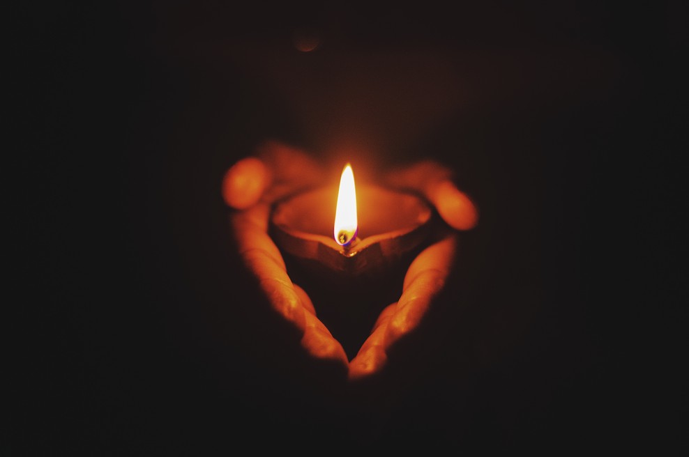 TA znani Slovenec zaradi koronavirusa izgubil bližnjega SORODNIKA (foto: Unsplash.com/Prateek Gautam)