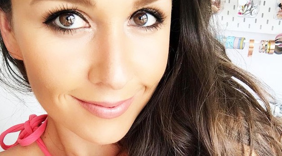 Oopsi Urška razkriva postopek, zaradi katerega bodo tvoja oblačila vedno noro lepo dišala (in ne, razlog niso samo Mellow izdelki) (foto: instagram.com/oopsiurska/)