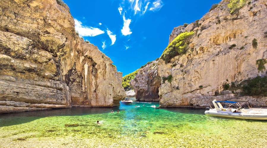 O, uau! TO je najlepša plaža na Jadranu (skrita oaza, v katero se boš zaljubila) (foto: Shutterstock)