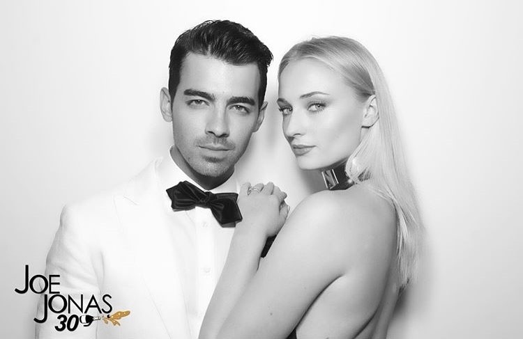 👉 Iiii, Sophie Turner in Joe Jonas sta postala starša! Priljubljena angleška igralka, ki je zaslovela z vlogo v seriji …