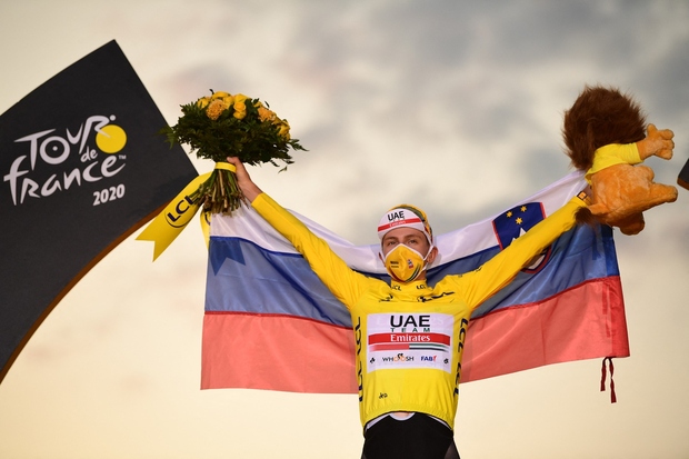 Jaaa, Tadej Pogačar je naš veliki zmagovalec kolesarske dirke po Franciji in Cosmo ekipa mu izreka res iskrene čestitke! ❤️ …