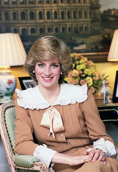 SLO vplivnica posnemala HUD stajling princese Diane (vse kose že imaš v omari) (foto: Profimedia)