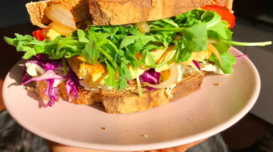 Slastno! Te 4 zdrave obroke pripraviš v le 5 minutah #OstajamDoma (foto: Instagramcom/vegan.lucas)