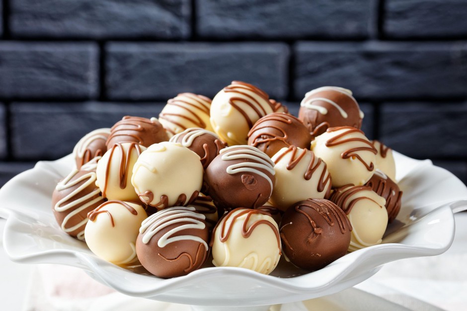RECEPT: V TE fit čokoladne kroglice se bo zaljubil VSAK (BREZ peke, narejene v 10 min) (foto: Profimedia)