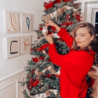 Ste se tudi vi spraševali, kdaj točno se podira božična smrečica? Imamo odgovor! 🎄