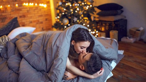 10 porednih seks trikov za letošnji božič v dvoje