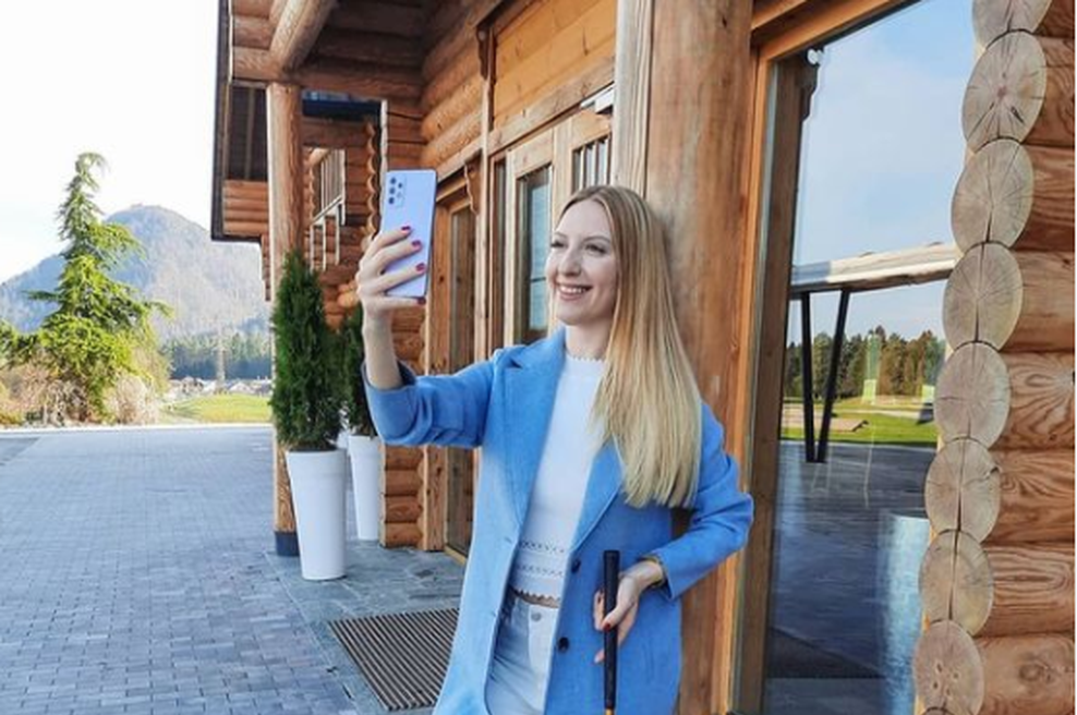 Trije triki pametnih telefonov, ki jih moraš poznati (sploh, če si milenijka!) (foto: Lana Briški)
