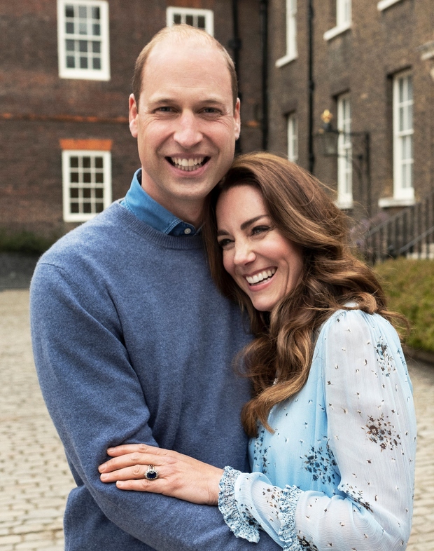 Princ William in Kate Middleton sta prejšnji teden praznovala 10. obletnico poroke, z javnostjo pa sta delila dve naravnost božanski …