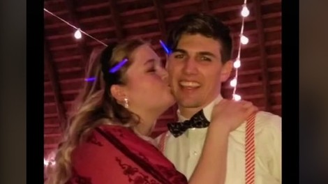 Na TikToku so jo napadli, češ da je njen mož prelep zanjo! "Kako je sploh lahko s tabo?"