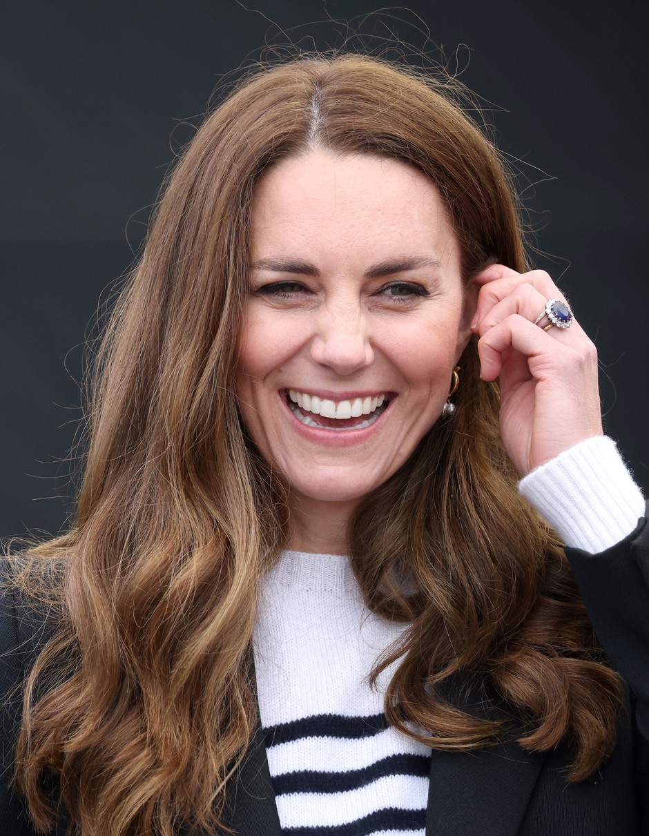 Kate Middleton je svoje najljubše salonarje zamenjala za ta nepričakovan kos (bi ga imela?) (foto: Profimedia)
