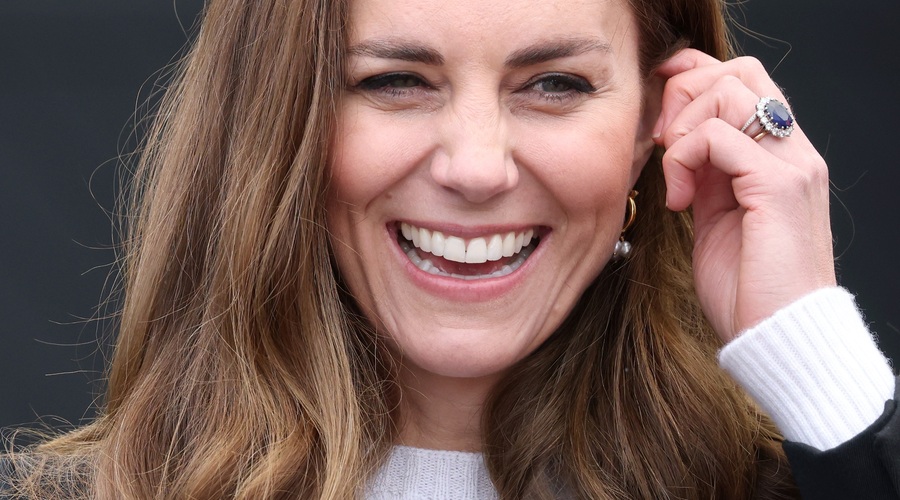 Kate Middleton je svoje najljubše salonarje zamenjala za ta nepričakovan kos (bi ga imela?) (foto: Profimedia)