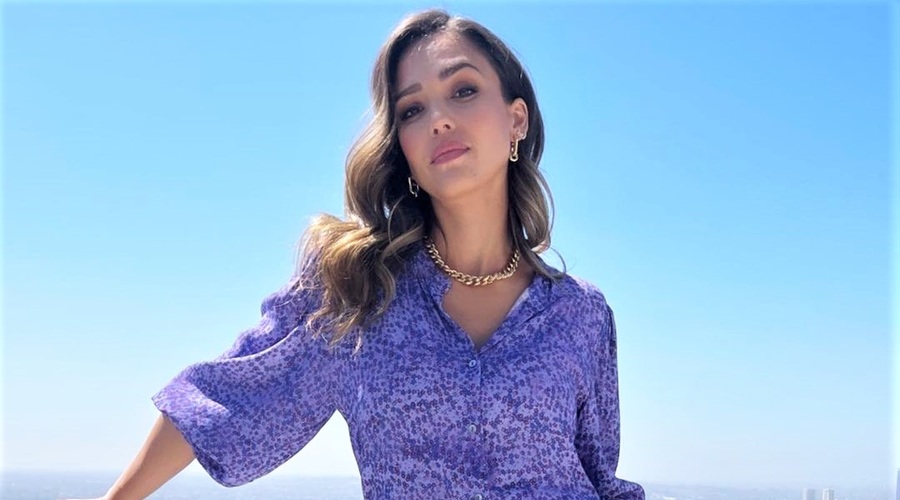 OPAŽENA! Jessica Alba je oblekla ta super TRENDI kos iz Manga (foto: Profimedia)