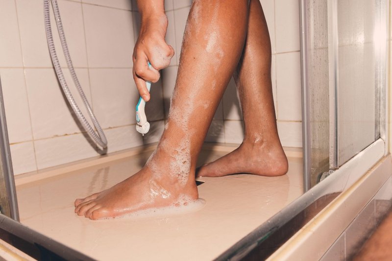 Stavit se gremo, da si noge že celo življenje briješ narobe (strokovnjak razkriva, kako je PRAV!) (foto: Profimedia)