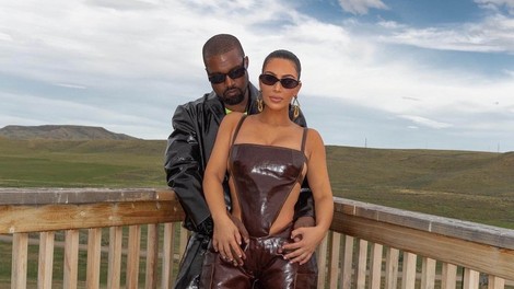 FOTO: Kanye West po ločitvi pokazal svoje SKROMNO stanovanje (tvoje je 100% lepše)