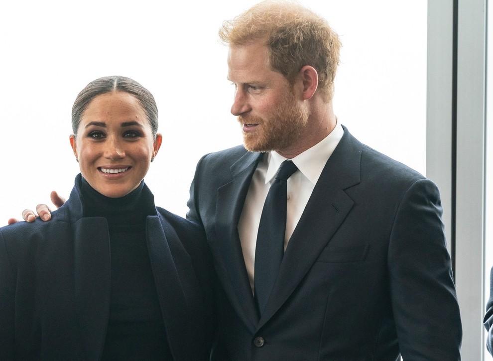 Zdaj si že zagotovo slišala, da sta Meghan Markle in princ Harry prvič od rojstva hčerke Lilibet Diane junija stopila …