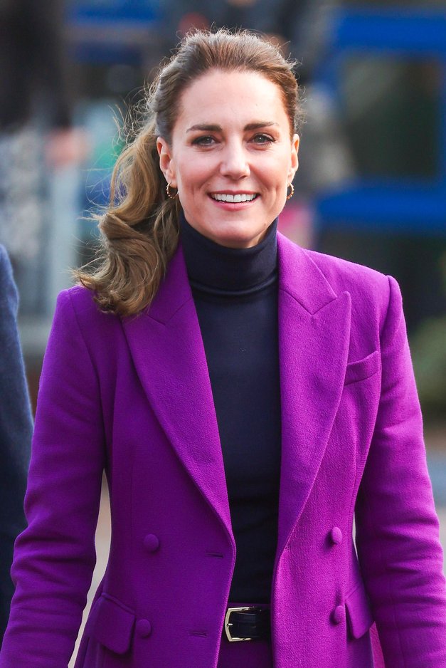 Kate Middleton pravimo tudi 'kraljica modnega recikliranja', saj nas vedno znova navduši s tem, da svoja oblačila nosi večkrat in …