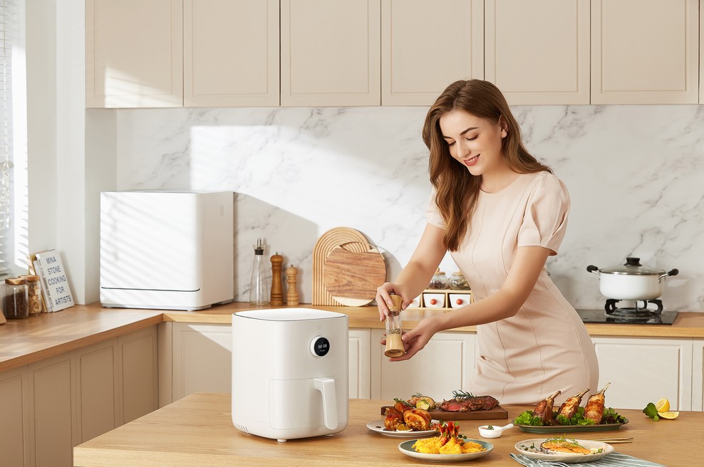 Rada KUHAŠ? Pokažemo ti, kako lahko postaneš še večja mojstrica kuhinje! (foto: Xiaomi)