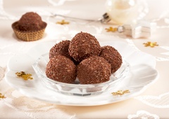 (Recept) Božanske čokoladne kroglice s pomarančo, ki bodo v vaš dom ponesle svežino in prazničnost