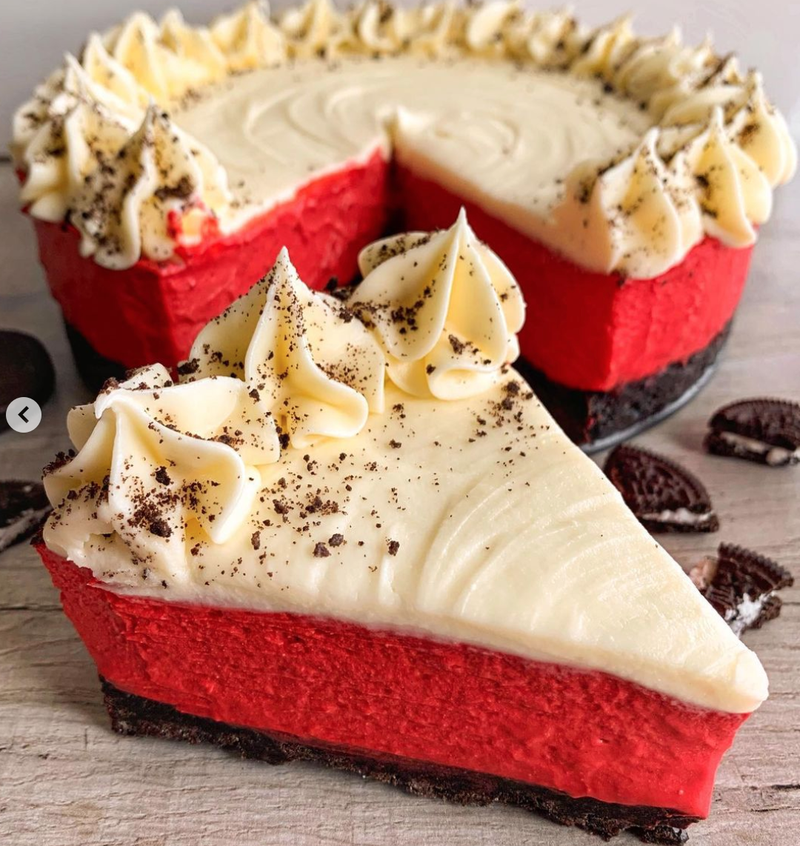 Recept za 'rdeč žamet cheesecake' brez peke (ki vedno uspe) (foto: instagram.com/fitwafflekitchen/)