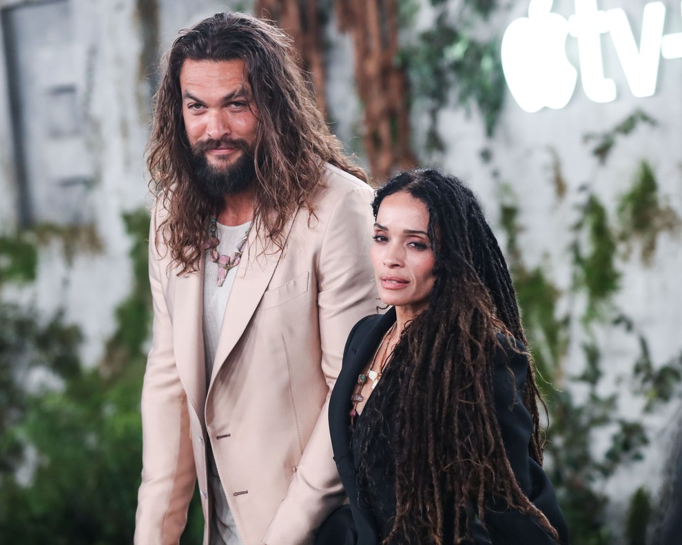 👉Pa ne, nooooo! Ločujeta se namreč seksi Aquaman, Jason Momoa, in njegova žena Lisa Bonet, ki je tudi nekdanja žena …