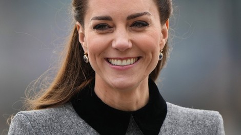 Kako kuuuul! Kate Middleton namesto plašča oblekla TO (top ideja za prehodno obdobje)