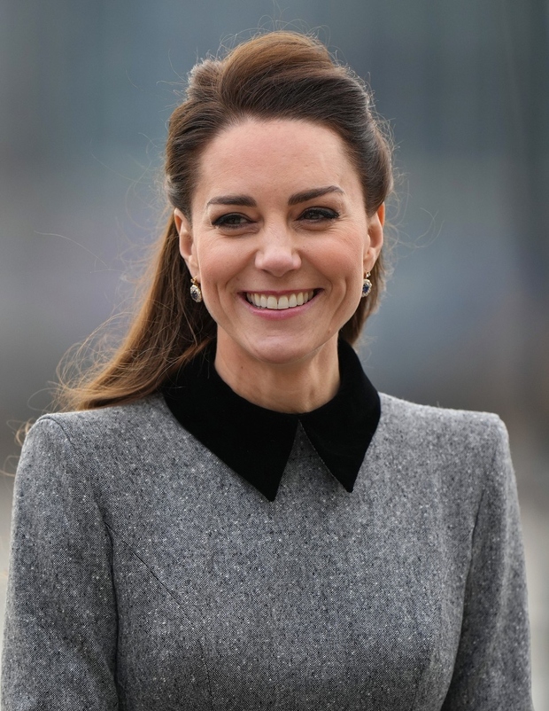 Kate Middleton je začetek tega meseca spremljala princa Charlesa in Camillo Parker Bowles na obisku v Docklandsu, pristaniškem območju v …