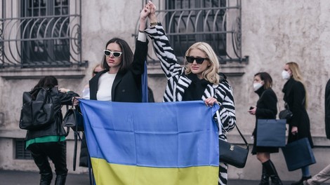 Kako lahko pomagaš Ukrajini? Preverjeni kanali, ki so nam jih posredovale ukrajinske kolegice