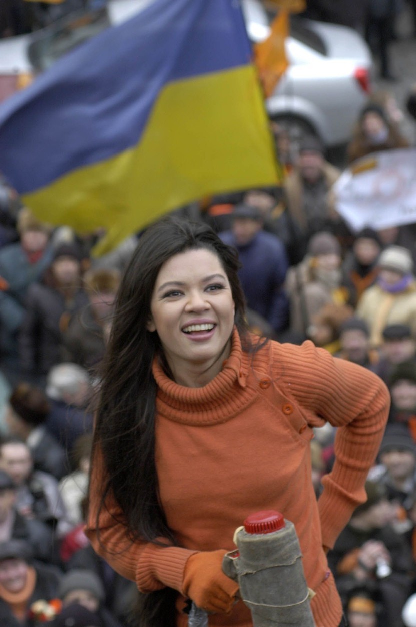 Ruslana je že leta 2014 nastopila kot aktivna zagovornica Ukrajincev in njihovih pravic, tudi danes pa velja za eno najbolj …