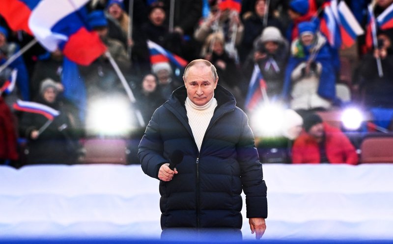 Putin: Veš ta jakna s fotke? Ko boš izvedela, koliko je odšel zanjo, te bo KAP (VIDEO) (foto: Profimedia)
