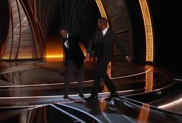 Danes po spletu odmeva zloglasna klofuta, ki jo je Will Smith na odru Oskarjev prisolil voditelju Chrisu Rocku. Chris se …