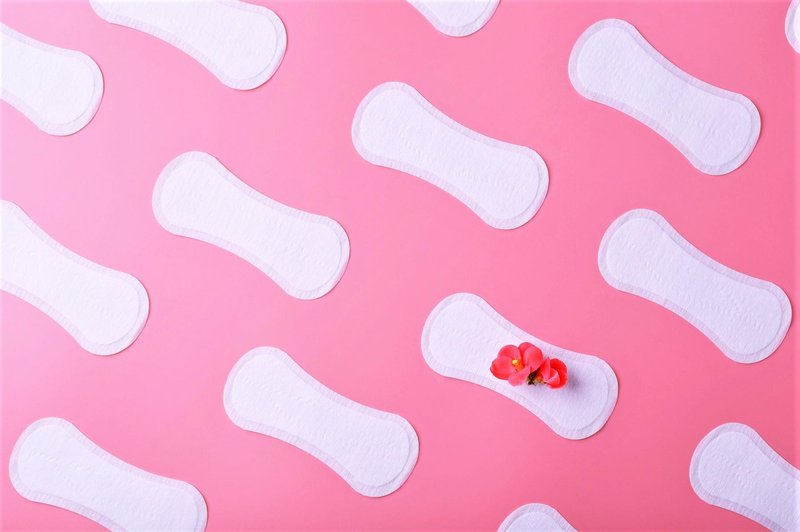 Si pred in med menstruacijo noro napihnjena? Samo eno stvar moraš spremeniti in to je ... (foto: Profimedia)