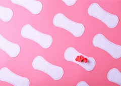 Ste pred in med menstruacijo močno napihnjeni? Spremeniti morate le eno stvar – in to je ...