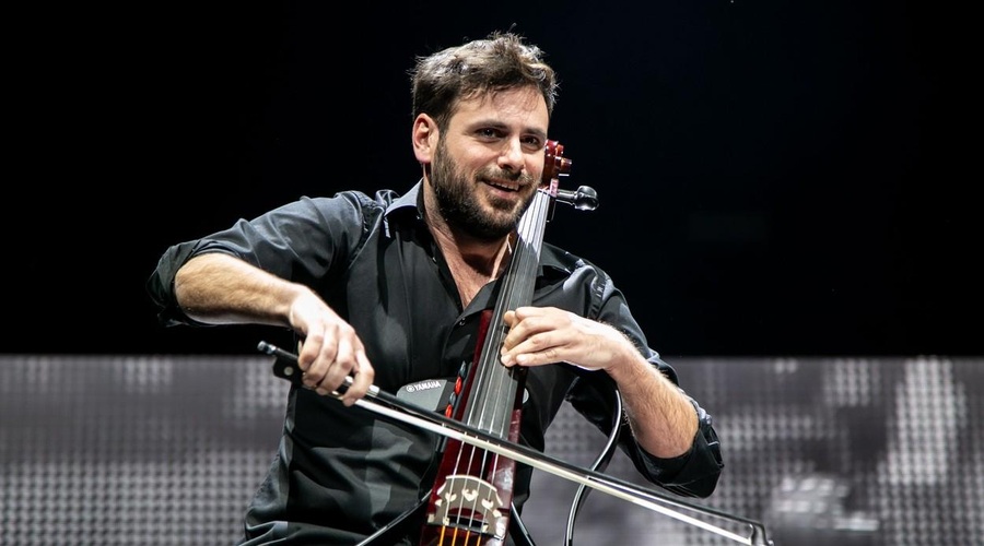 Woooow! Izbrskale smo, v kakšni veličastni VILI živi Stjepan Hauser iz 2CELLOS! (Želela se boš vseliti!) (foto: Profimedia)