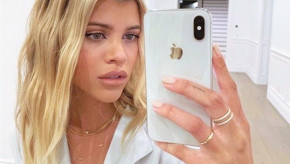 Si predstavljaš, da se na Tinderju "ujameš" s svojim šefom? To se je zgodilo enemu moškemu! (foto: Profimedia)