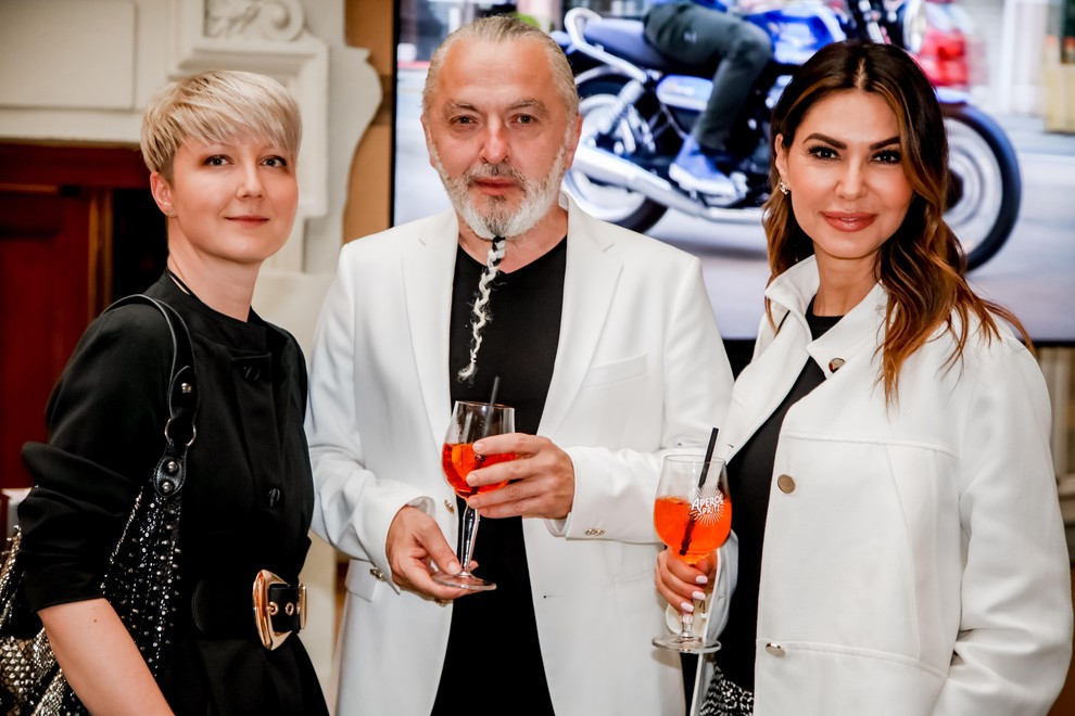 Milan Gačanovič in Ivana Šundov sta Magični noči nazdravila z Aperol Spritzom.