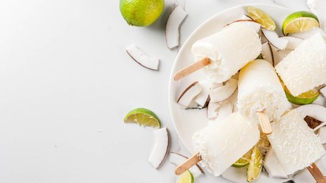 Recept naše novinarke: Odlično ledeno kokosovo pecivo na palčki! (top za poletne večere!)