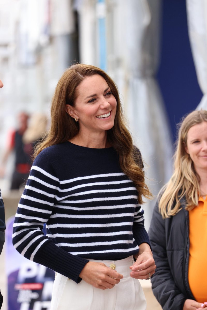 Ta modni dodatek neprestano nosi Kate Middleton in dobiš ga za smešno NIZKO ceno 😍 (foto: Profimedia)