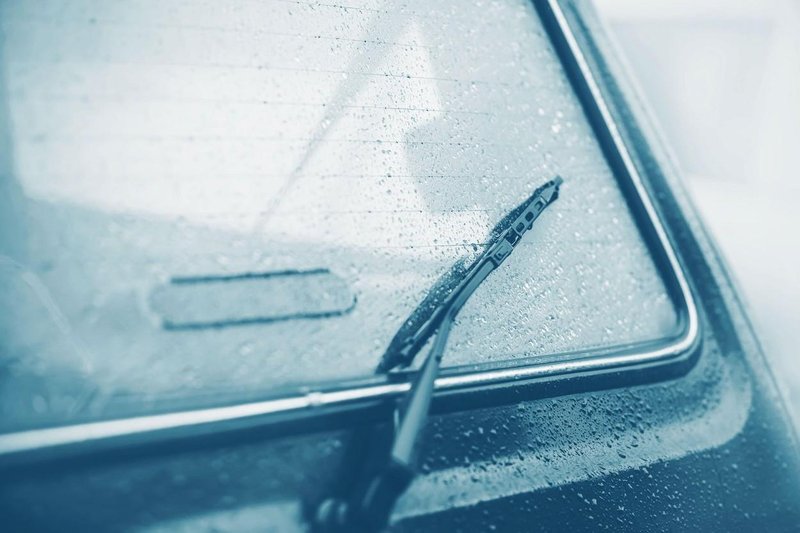 Mehaniki razkrili preprost trik, kako preprečiti, da bi se ti steklo v avtu MEGLILO (foto: Profimedia)