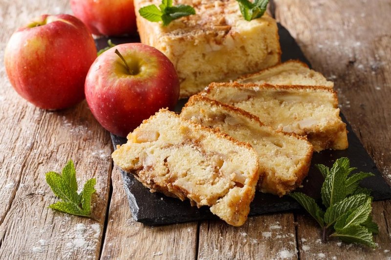 Naš najljubši jesenski RECEPT: Poskusi ta odličen cimetov kruh z jabolki 🍎 (foto: Profimedia)
