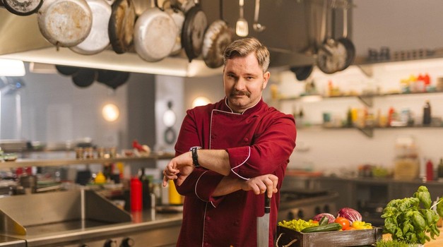 FOTO: Poglej, kako LEPA je nekdanja žena Jurija Zrneca (+ kateri igralec danes greje njeno srce) (foto: Voyo)