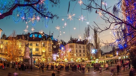 Ne boš verjela, kako ZGODAJ bodo letos prižgali praznične lučke v Ljubljani 🎄
