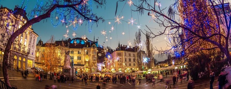 Ne boš verjela, kako ZGODAJ bodo letos prižgali praznične lučke v Ljubljani 🎄 (foto: Profimedia)