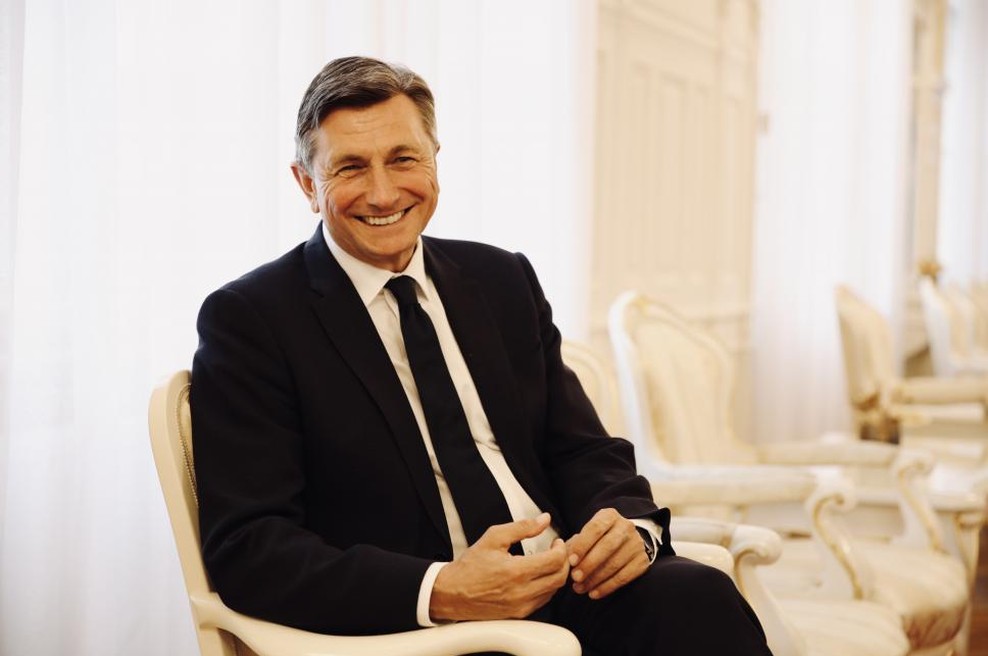 Kakšna faca! Nikoli ne uganeš, s ČIM si Borut Pahor krajša dolgčas na bolniški postelji (foto: Aleksandra Sasa Prelesnik)
