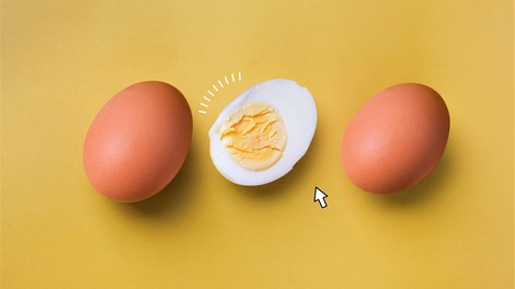 Tako boš pri KUHANEM jajcu ločila rumenjak od beljaka, ne da bi ti rumenjak pri tem razpadel