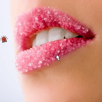 So tudi vam to zimo ustnice čisto razpokale? Našle smo rešitev, hkrati pa vas opozarjamo, čemu se izogibati