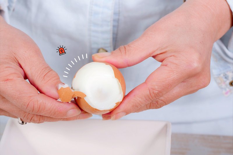 Tako v le 5 SEKUNDAH olupiš trdo kuhano jajce (VIDEO) (foto: Profimedia, Obdelava: Cosmo uredništvo)