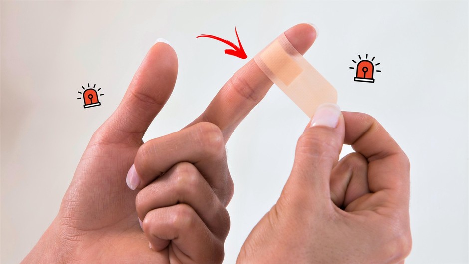 Si OBLIŽ vedno nalepiš OKOLI prsta (in ti začne popuščati)? TAKO ga pravilno namestiš (foto: Profimedia, Obdelava: Cosmo uredništvo)