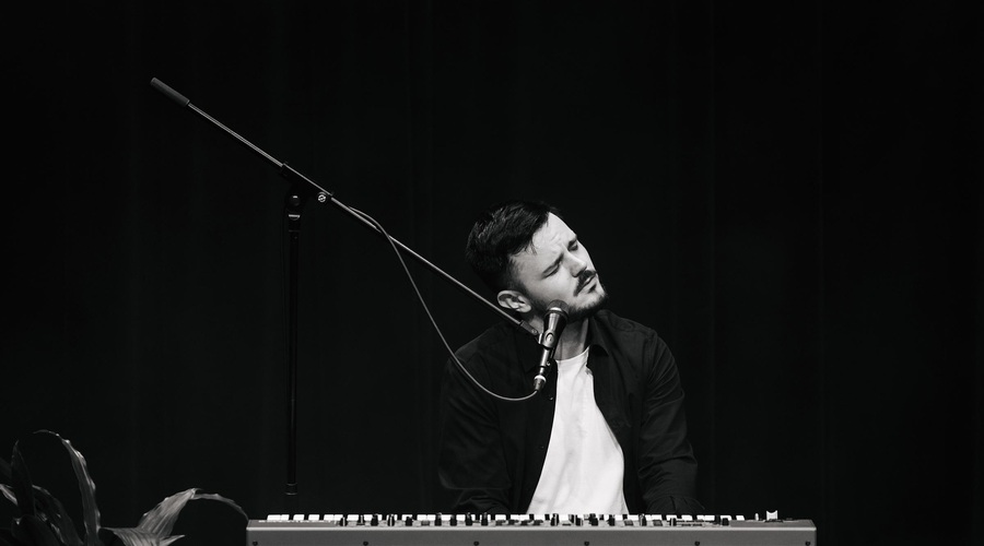 Ne zamudi: Hauptman z gosti že čez manj kot mesec v Siti teatru (premierno bo predstavil svoj novi album) (foto: Marko Alpner)