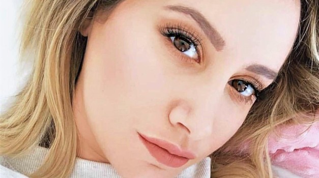Pozabi PODALJŠANE trepalnice! Za to MASKARO je ponorel ves TikTok (+ KJE jo kupiš) (foto: Profimedia)
